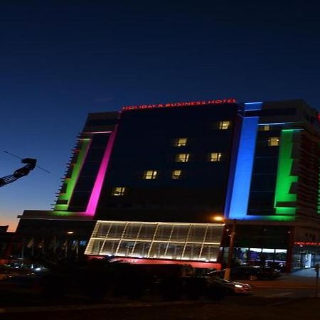 Holiday & Business Hotel - Em Frente Ao Centro De Eventos E Arena Conda Chapecó Екстериор снимка