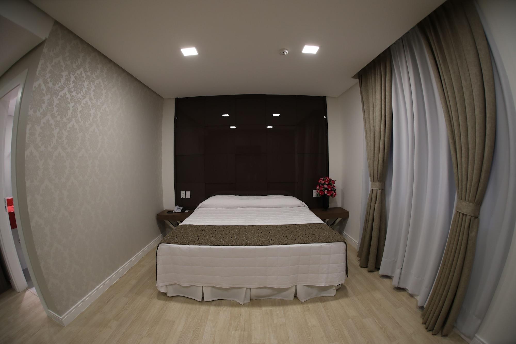 Holiday & Business Hotel - Em Frente Ao Centro De Eventos E Arena Conda Chapecó Екстериор снимка