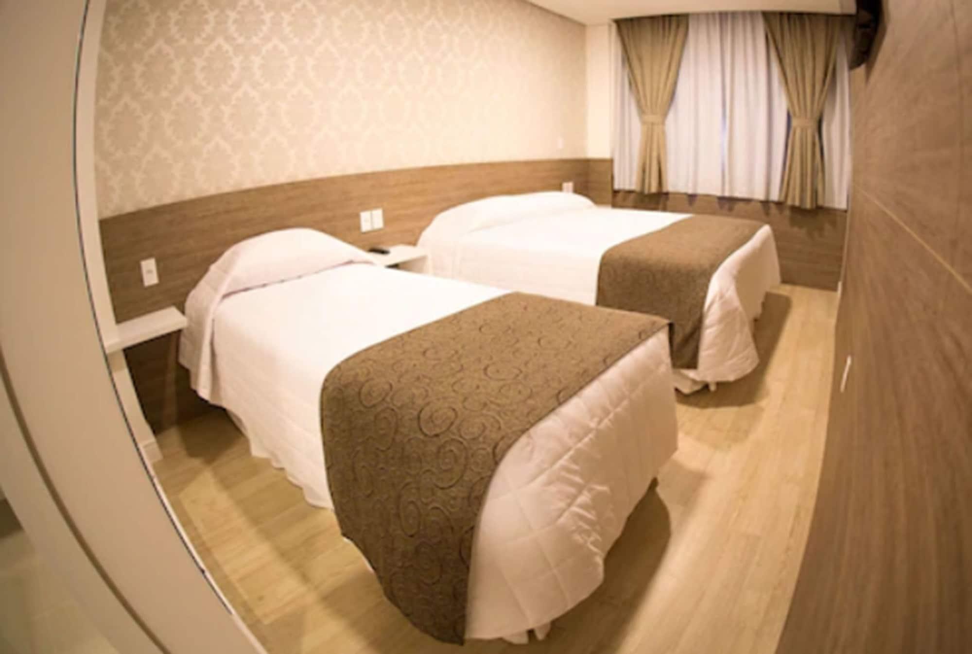 Holiday & Business Hotel - Em Frente Ao Centro De Eventos E Arena Conda Chapecó Екстериор снимка