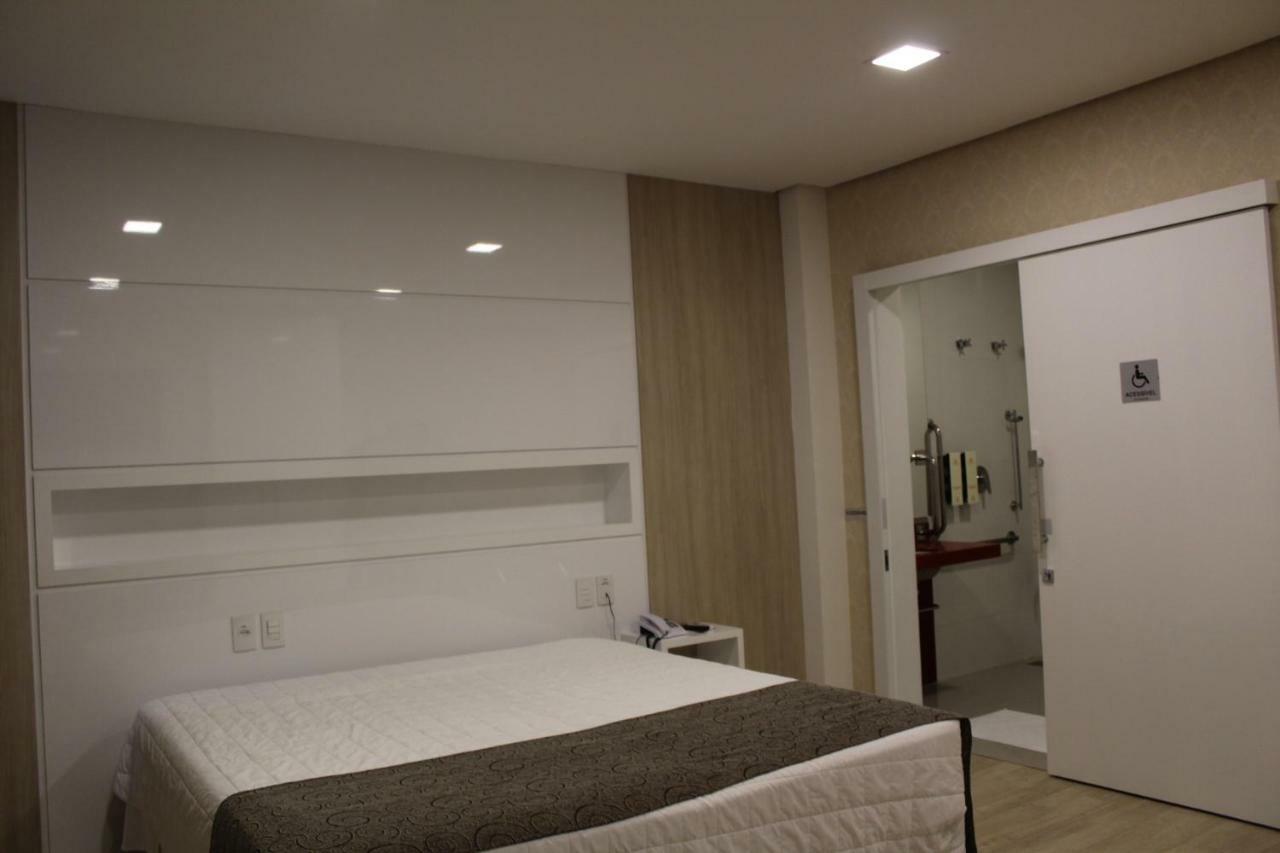 Holiday & Business Hotel - Em Frente Ao Centro De Eventos E Arena Conda Chapecó Екстериор снимка